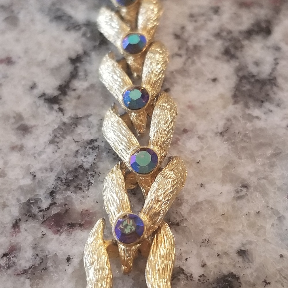 Gold Braid Bracelet - Picture 2 of 4